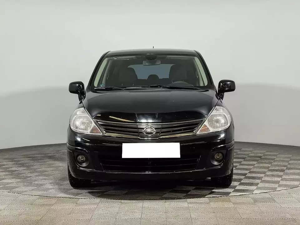 Nissan Tiida, фото №2