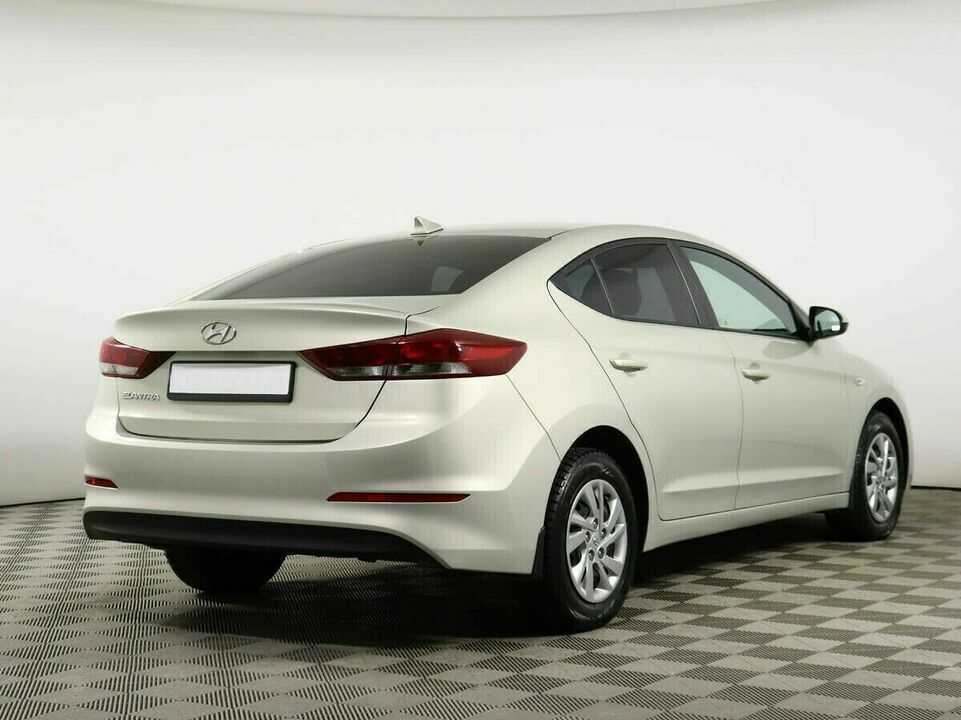 Hyundai Elantra VI (AD), фото №3