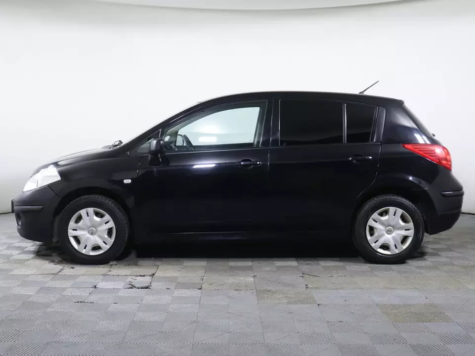 Nissan Tiida, фото №8