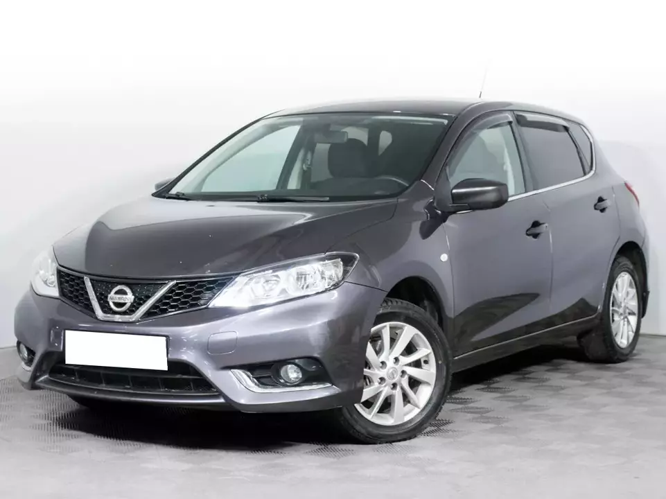 Nissan Tiida, фото №1