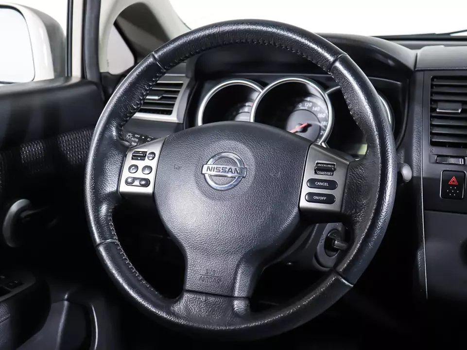 Nissan Tiida, фото №17