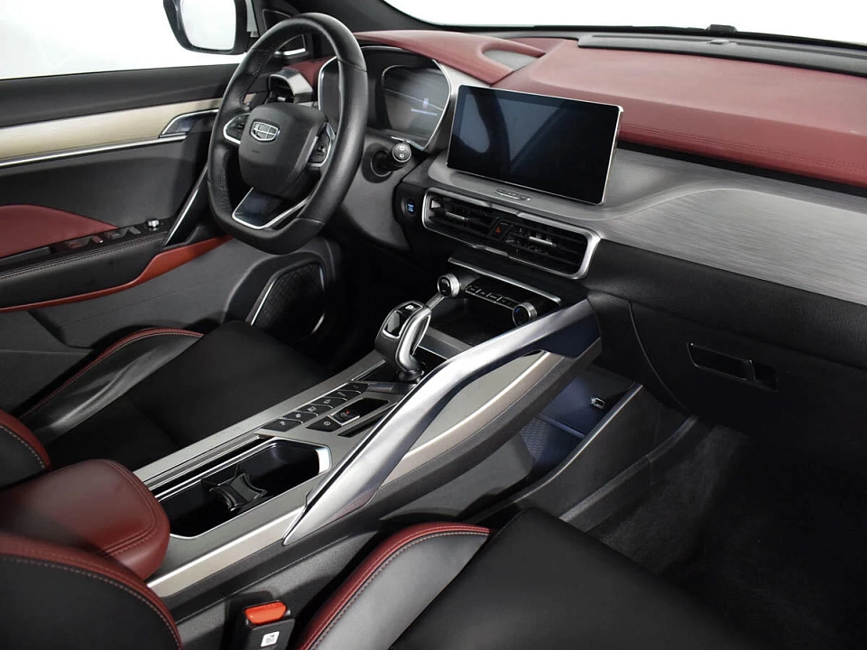 Geely Coolray, фото №9