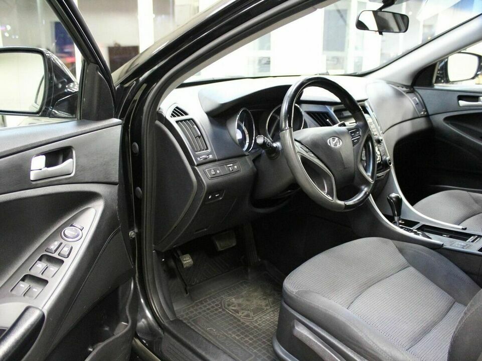Hyundai Sonata VI (YF), фото №8