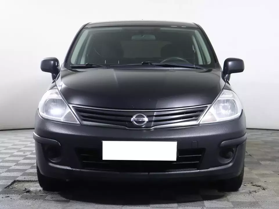 Nissan Tiida, фото №2
