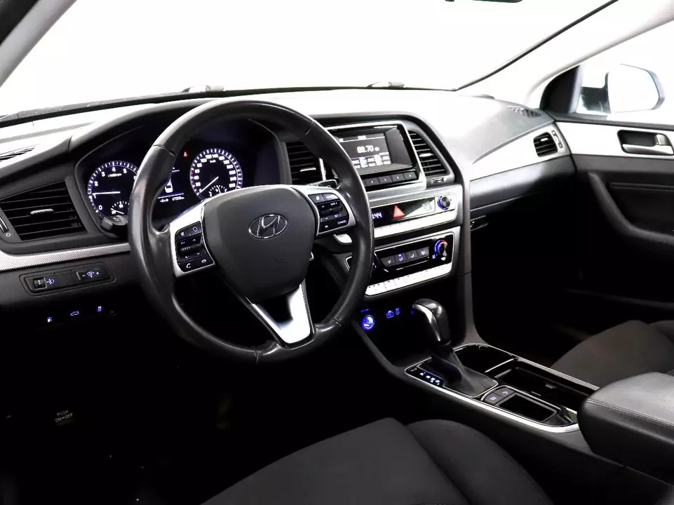 Hyundai Sonata, фото №11