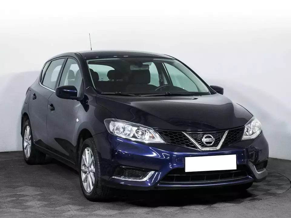 Nissan Tiida, фото №3