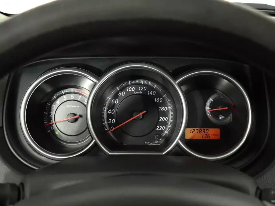 Nissan Tiida, фото №11