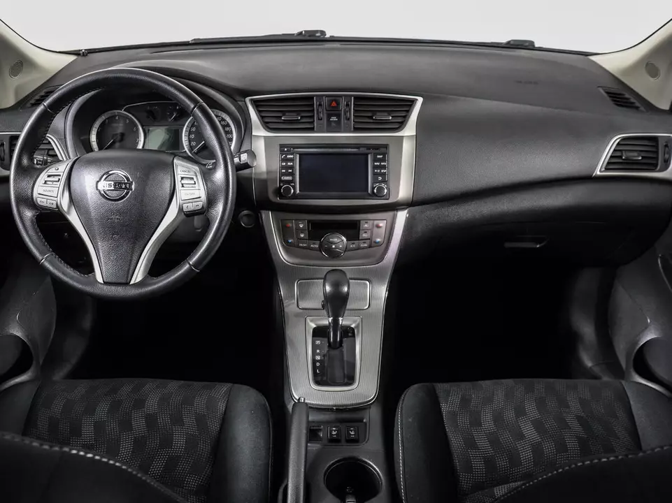 Nissan Tiida, фото №11