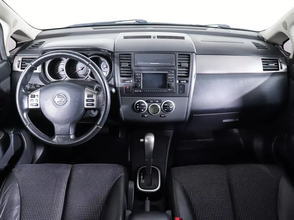 Nissan Tiida, фото №13