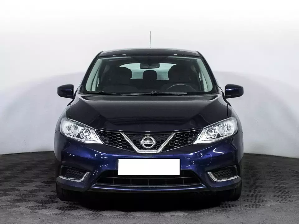 Nissan Tiida, фото №2
