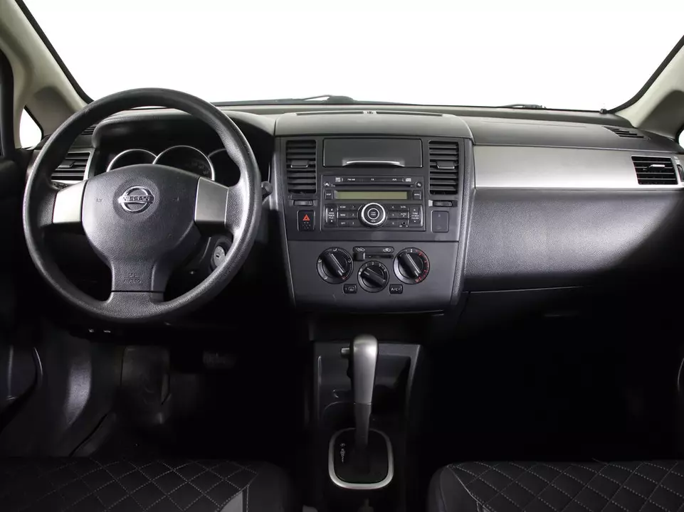 Nissan Tiida, фото №12