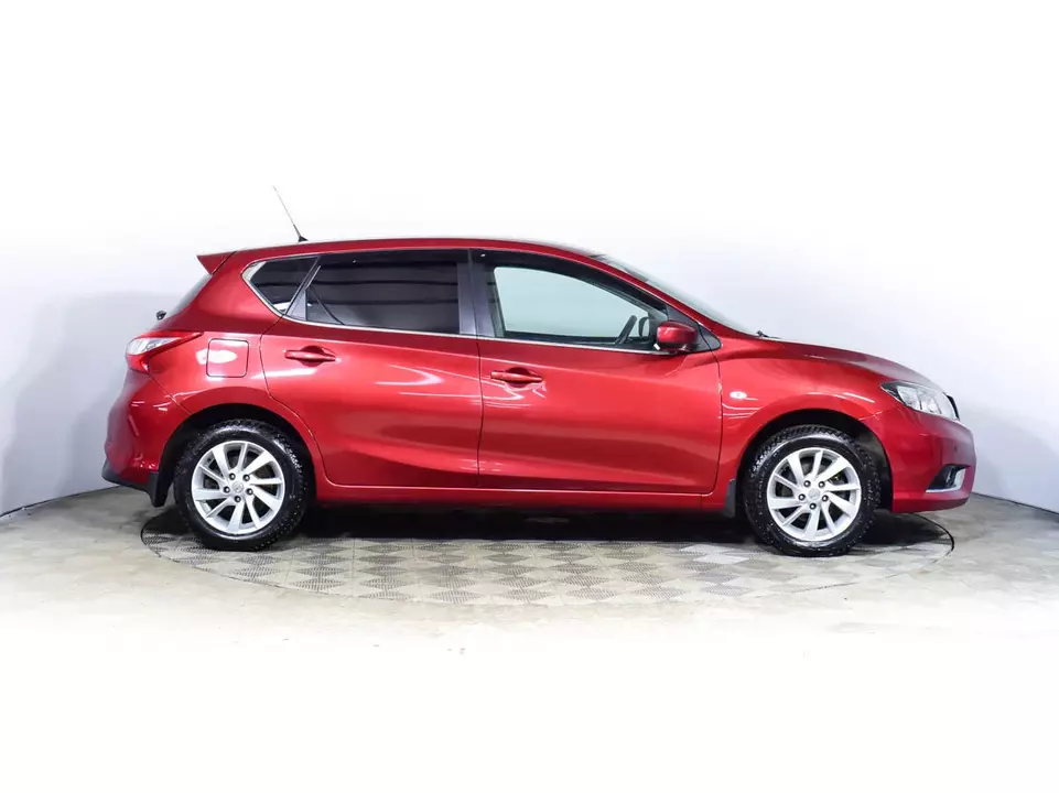 Nissan Tiida, фото №4
