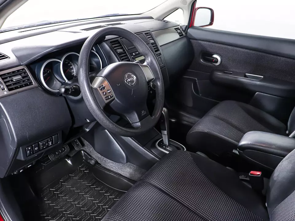 Nissan Tiida, фото №16