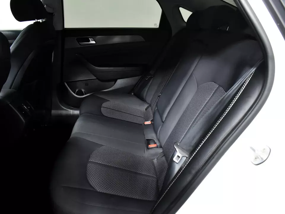 Hyundai Sonata, фото №11