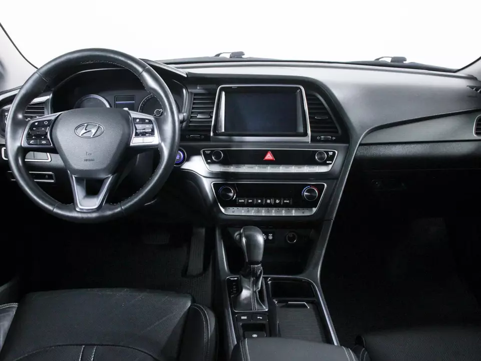 Hyundai Sonata, фото №11