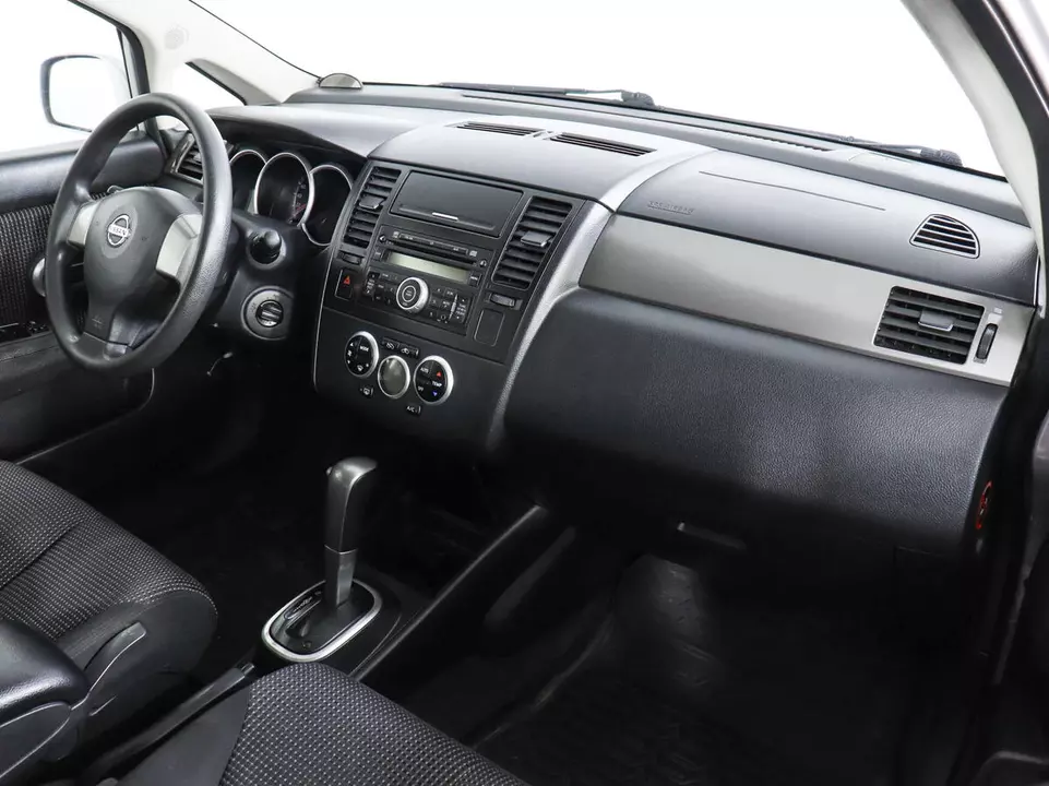 Nissan Tiida, фото №10