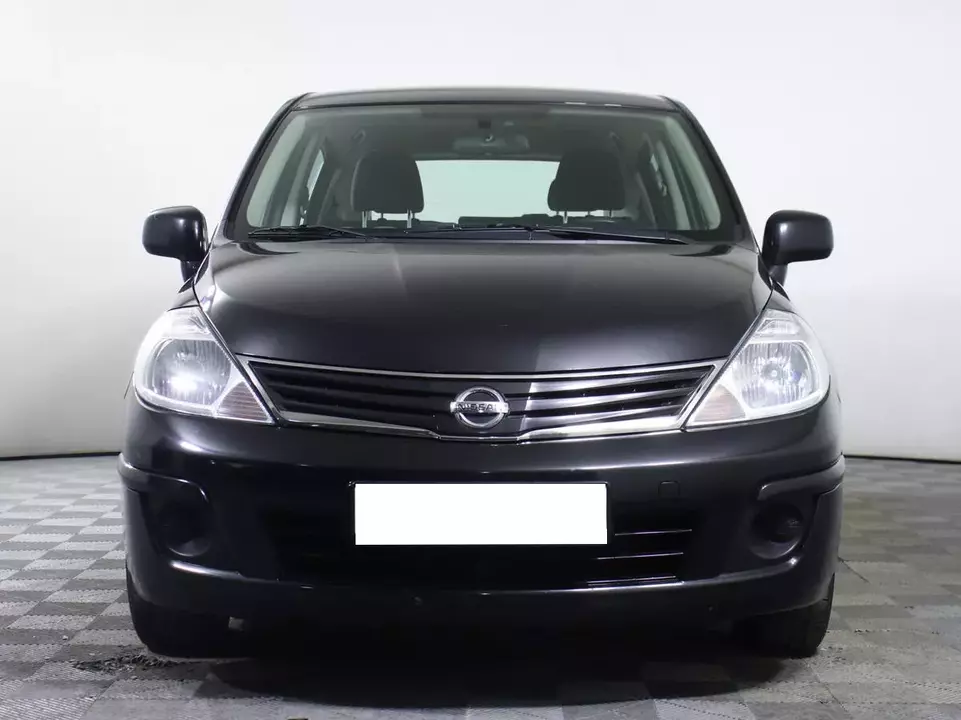 Nissan Tiida, фото №2