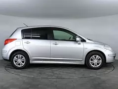 Nissan Tiida, фото №4