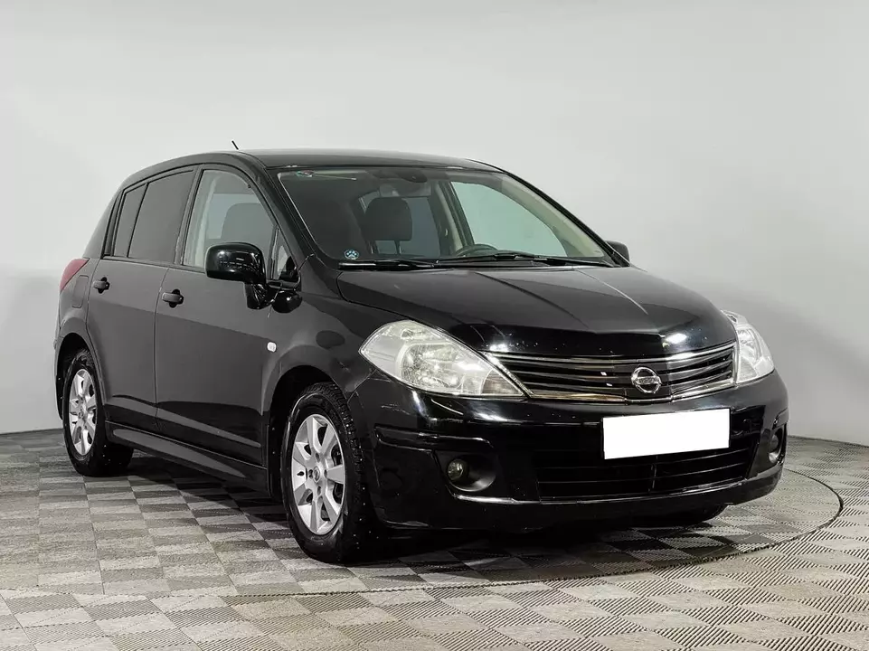 Nissan Tiida, фото №3