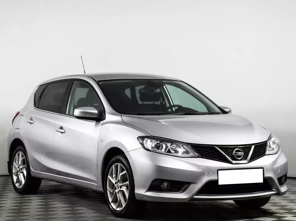 Nissan Tiida, фото №3