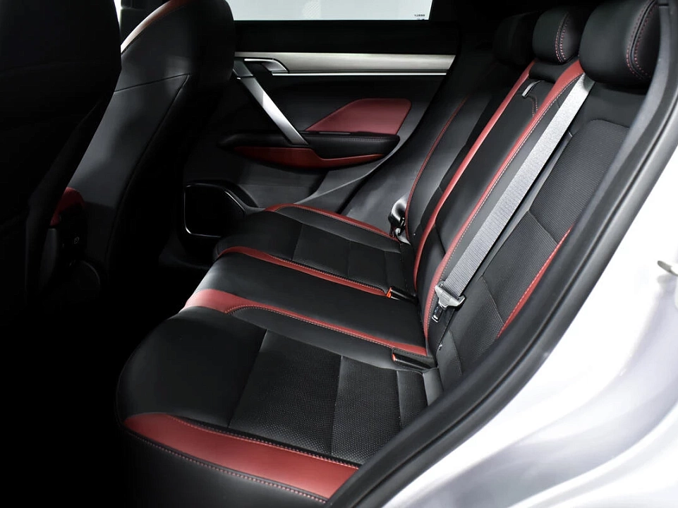Geely Coolray, фото №12