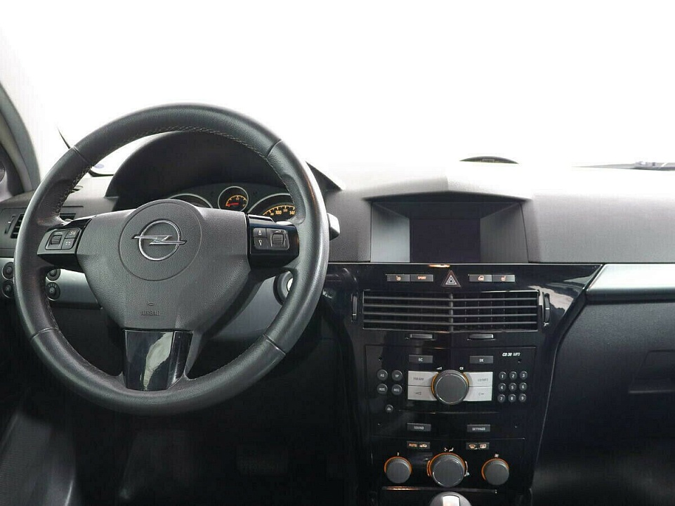 Opel Astra H Рестайлинг, фото №5