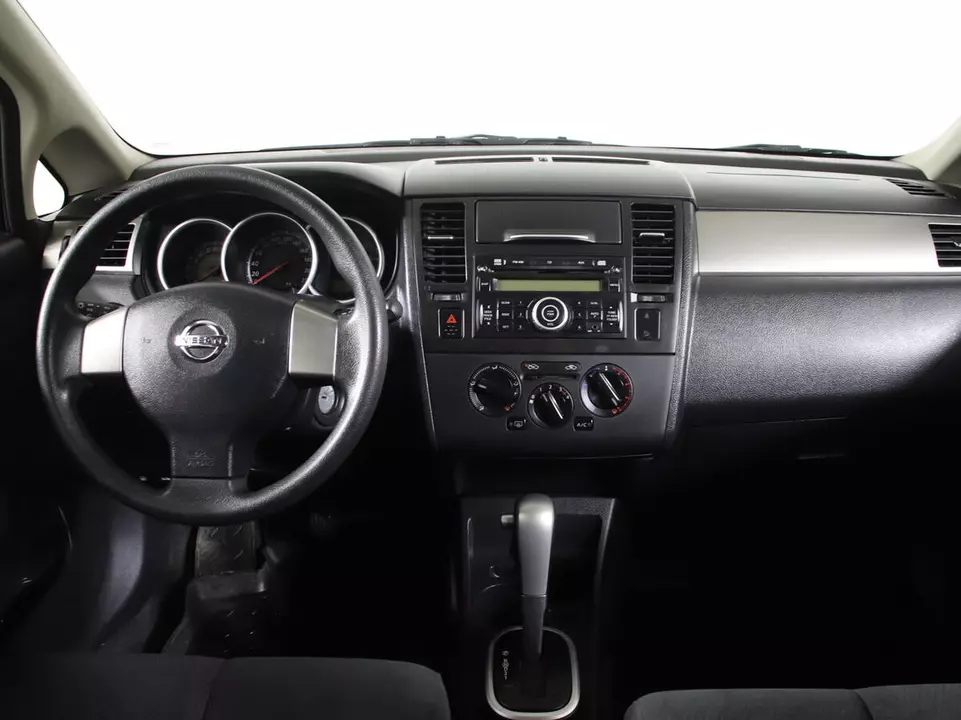 Nissan Tiida, фото №12