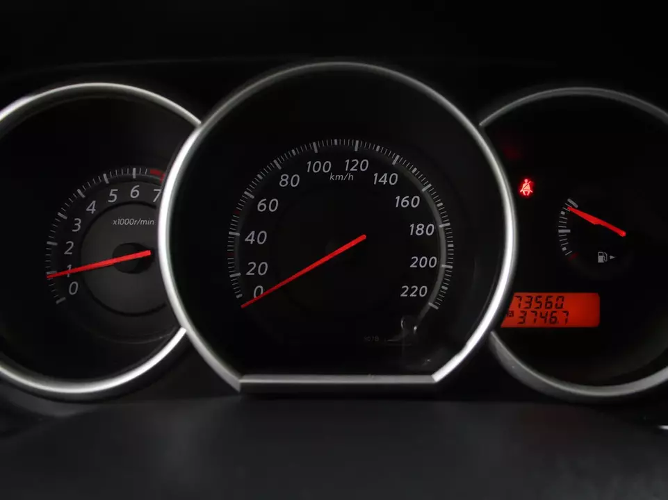 Nissan Tiida, фото №11