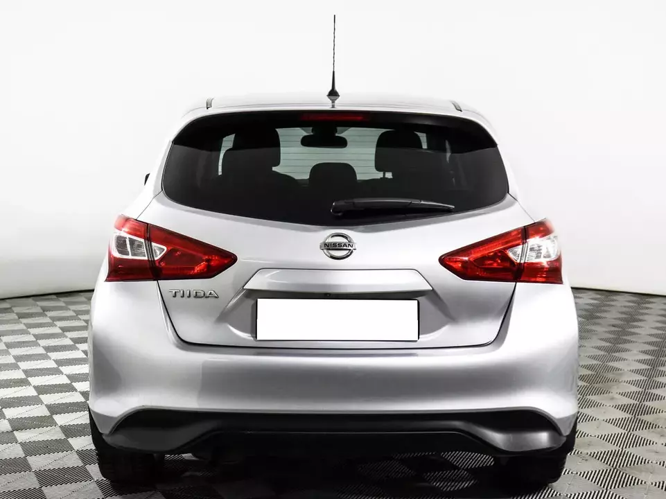 Nissan Tiida, фото №6