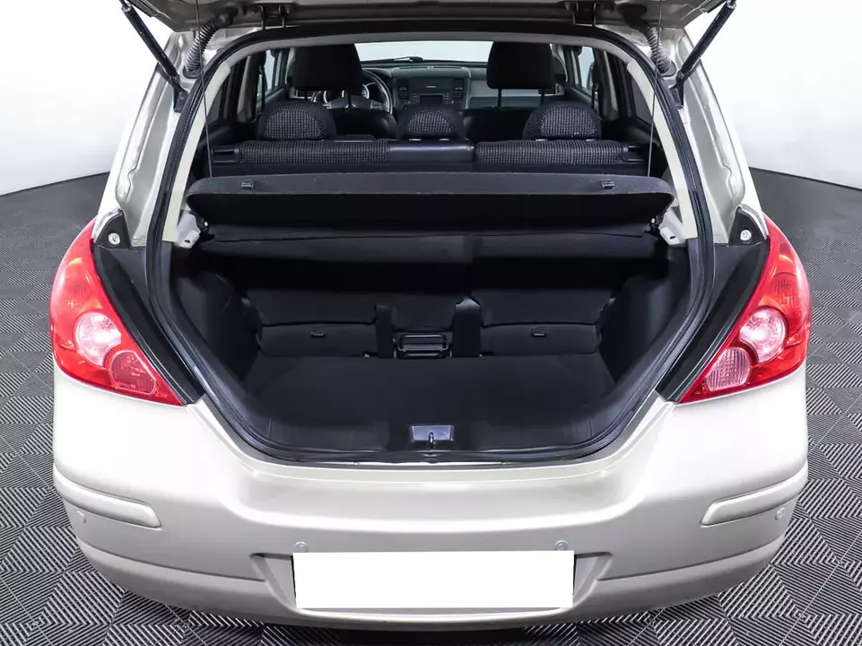 Nissan Tiida, фото №10
