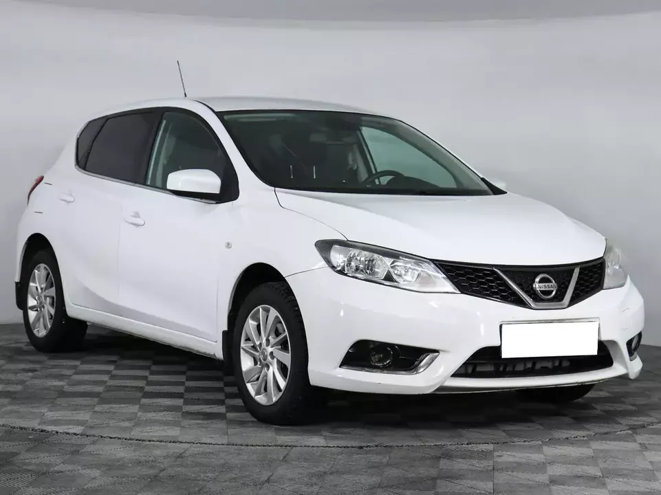 Nissan Tiida, фото №3