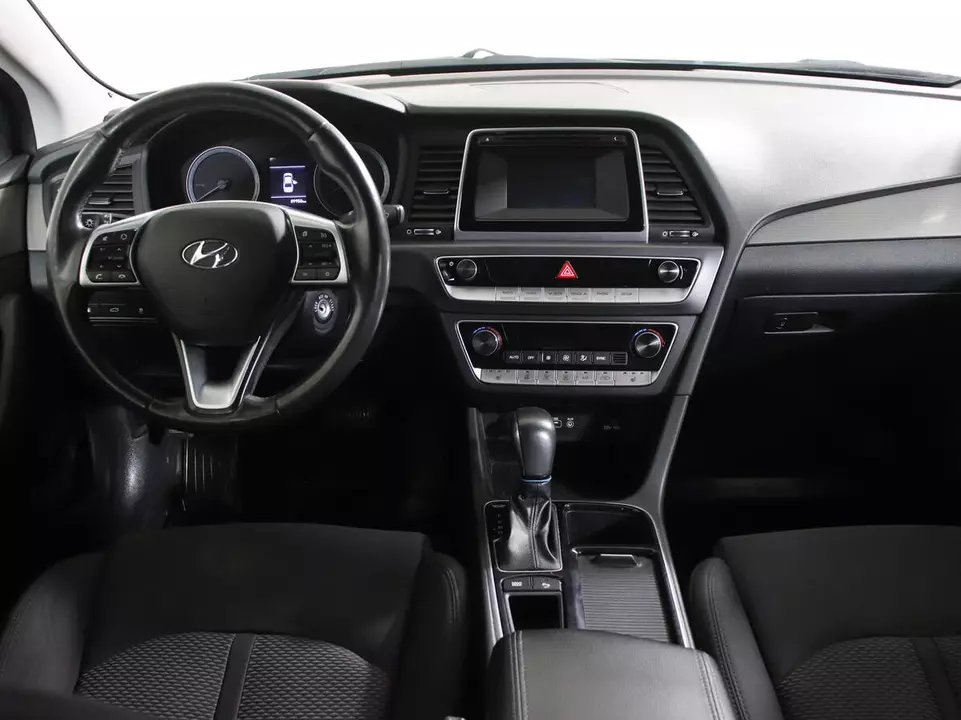 Hyundai Sonata, фото №11