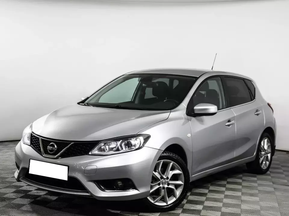 Nissan Tiida, фото №1