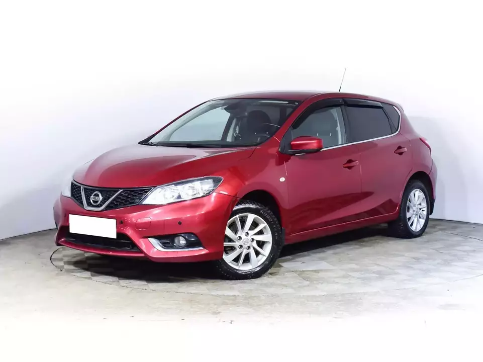 Nissan Tiida, фото №1
