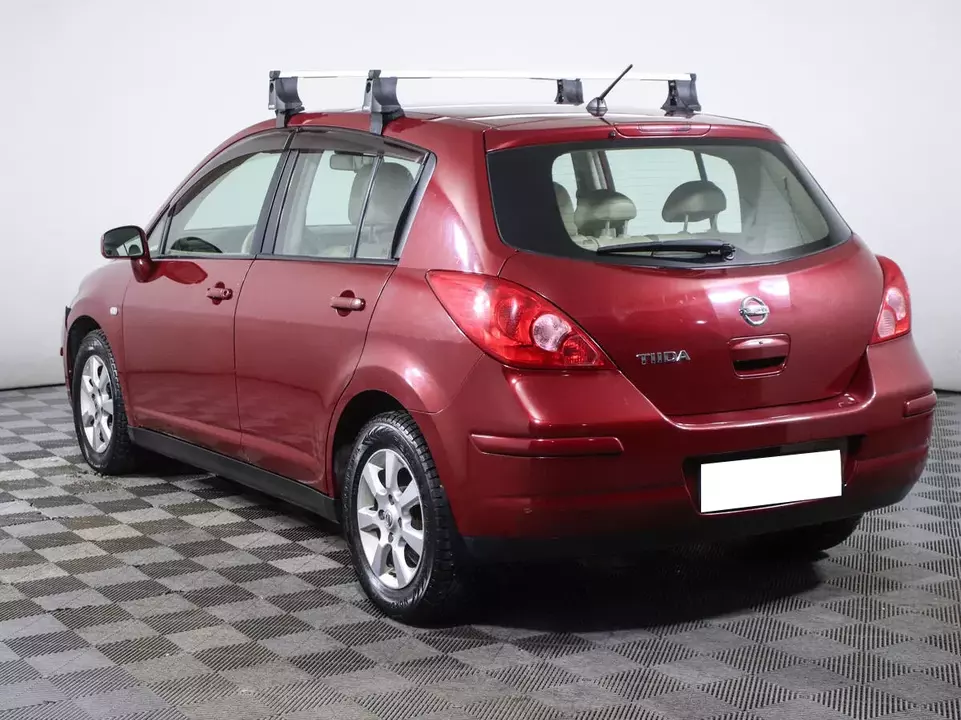 Nissan Tiida, фото №7