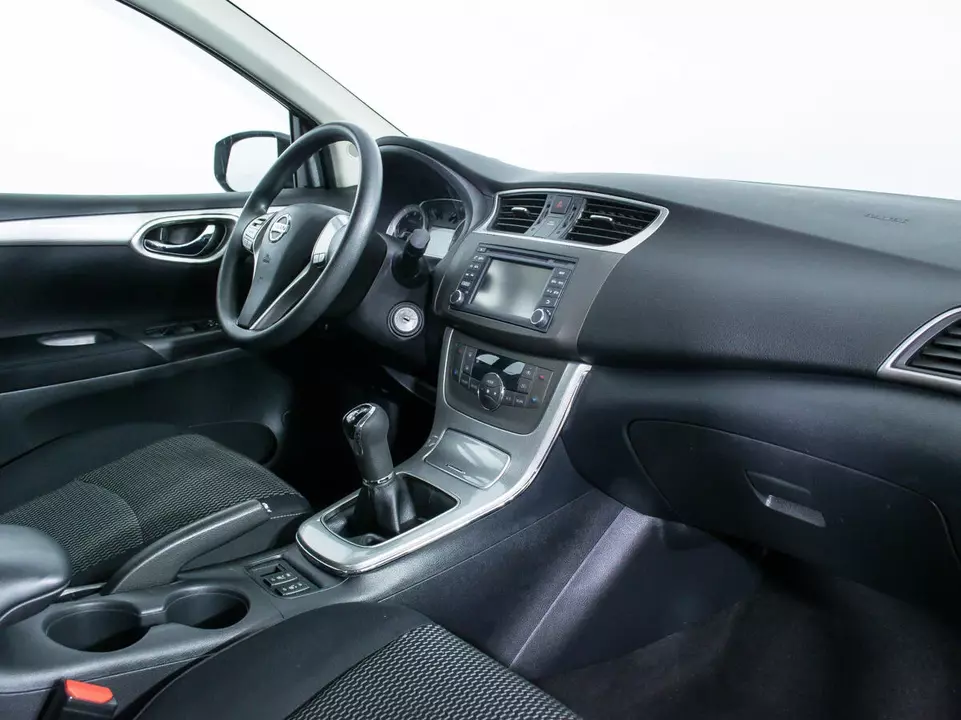 Nissan Tiida, фото №9