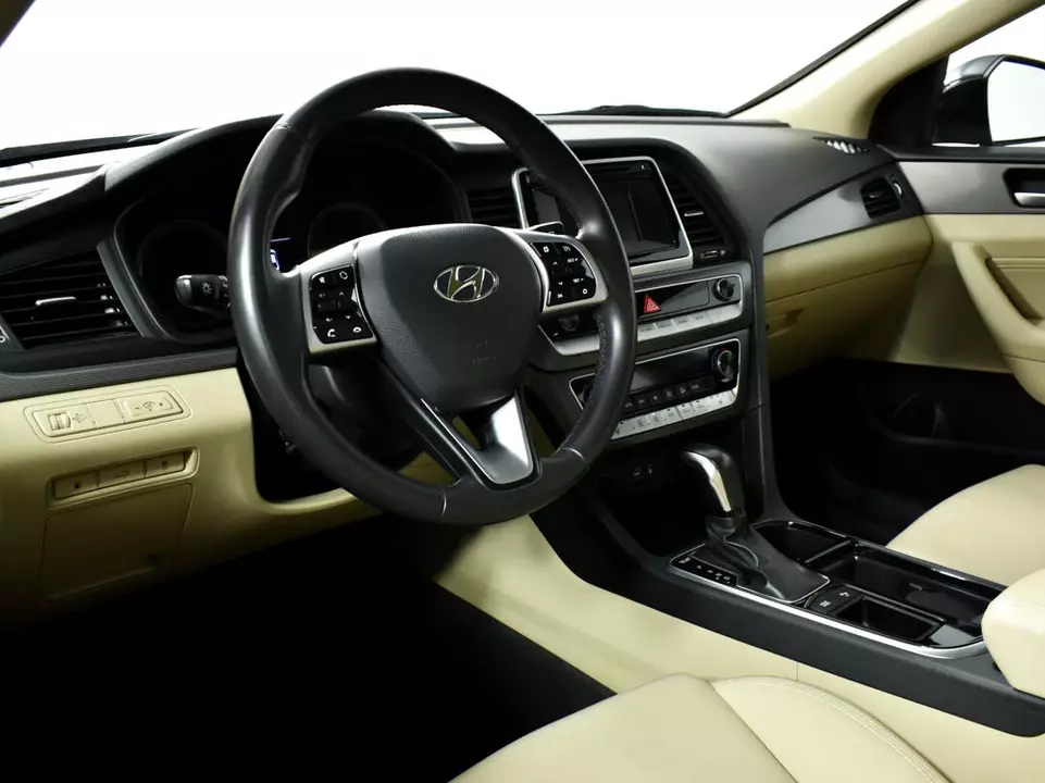 Hyundai Sonata, фото №12