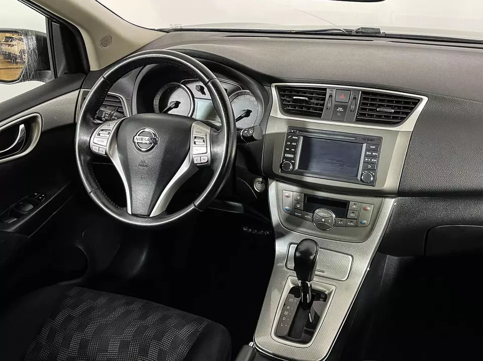 Nissan Tiida, фото №9