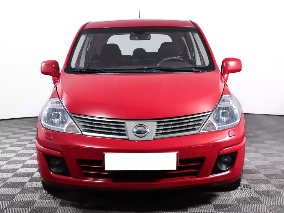 Nissan Tiida, фото №2