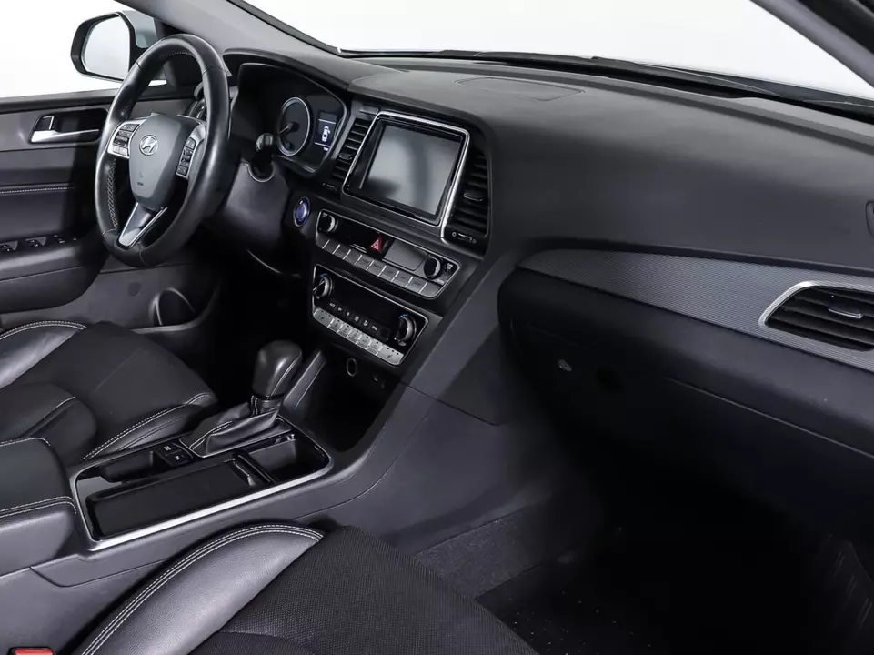 Hyundai Sonata, фото №11