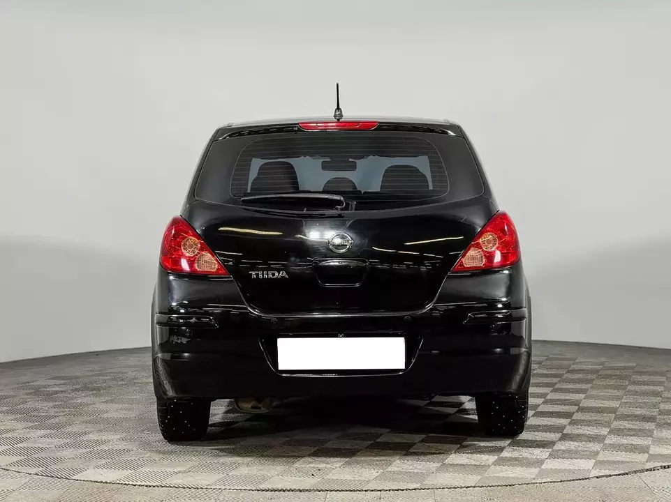 Nissan Tiida, фото №6