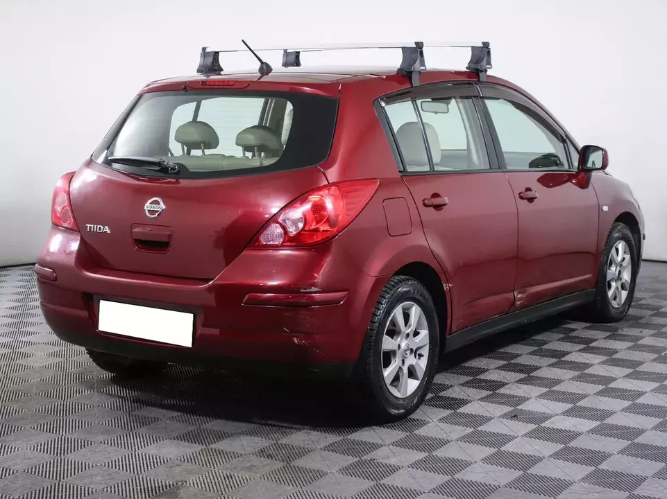 Nissan Tiida, фото №5