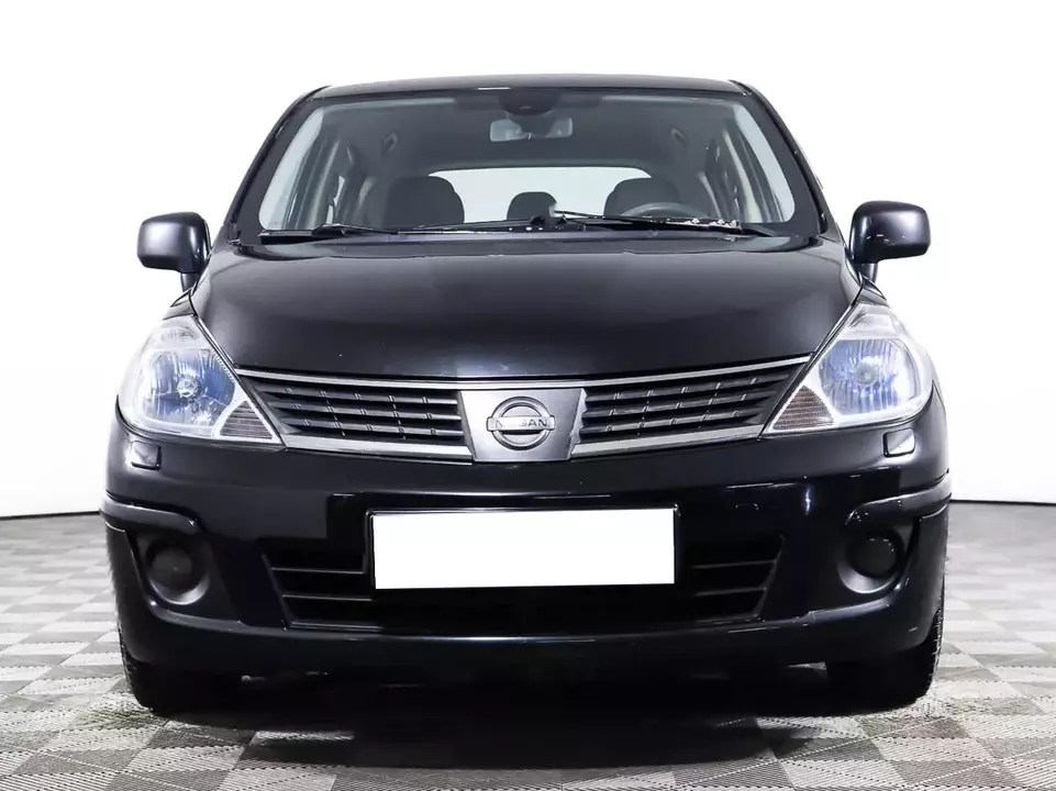 Nissan Tiida, фото №2