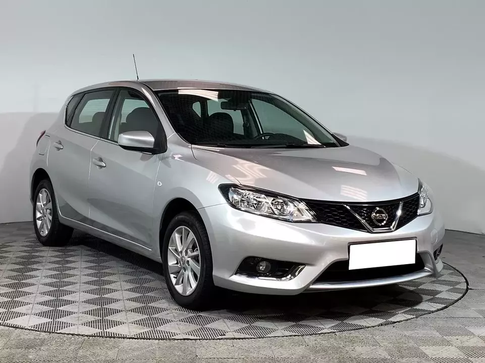 Nissan Tiida, фото №3