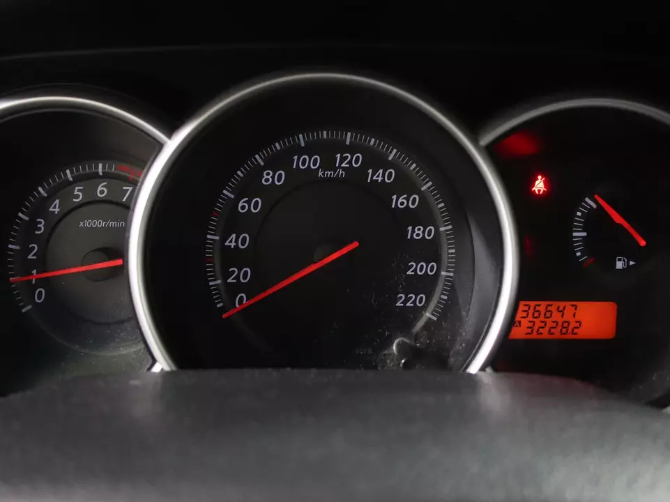 Nissan Tiida, фото №11