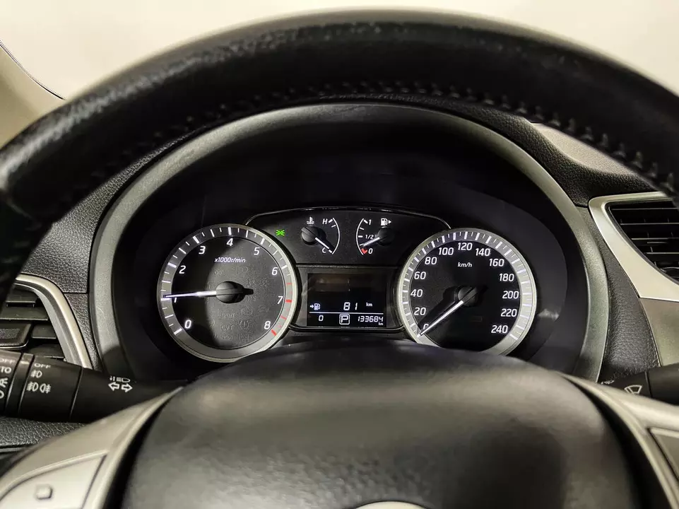 Nissan Tiida, фото №11