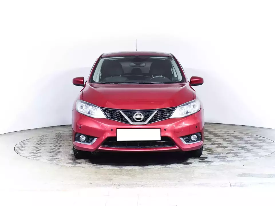 Nissan Tiida, фото №2