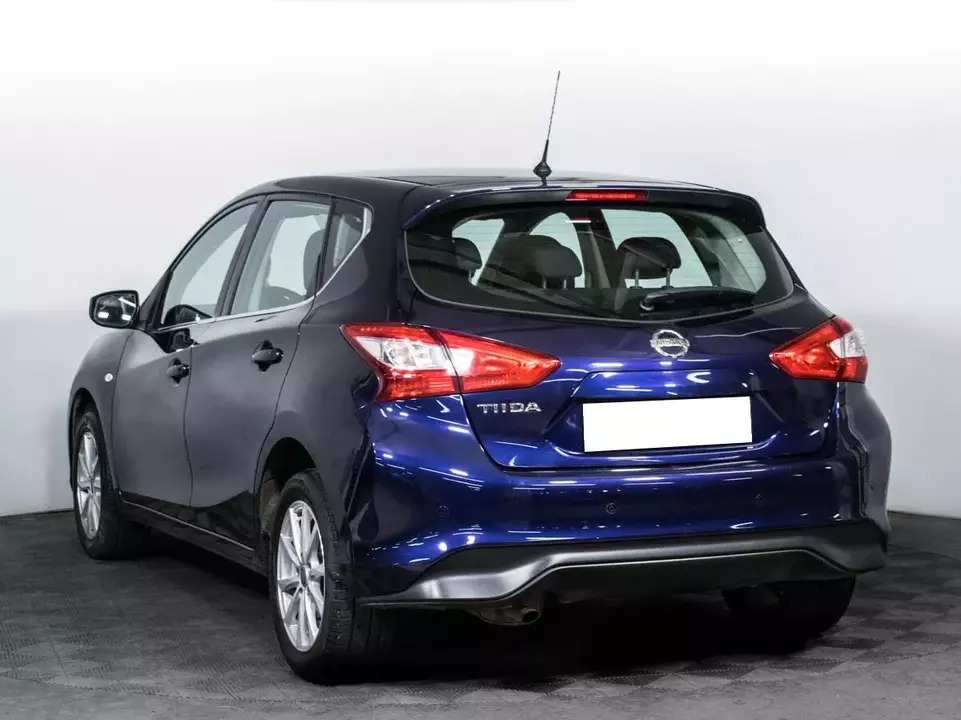 Nissan Tiida, фото №7