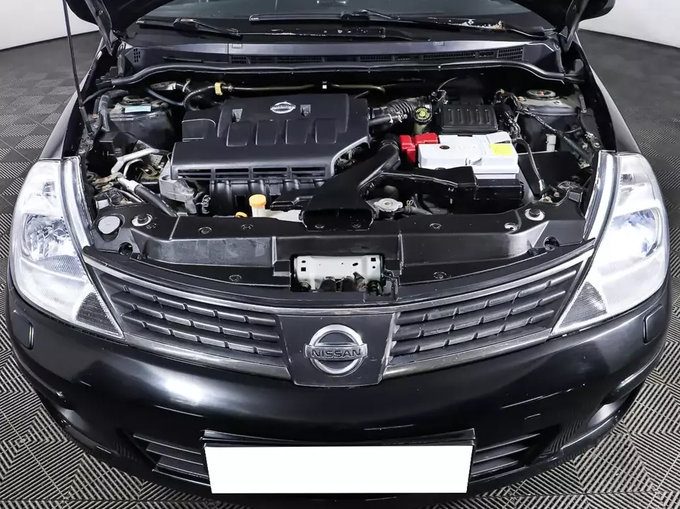 Nissan Tiida, фото №9