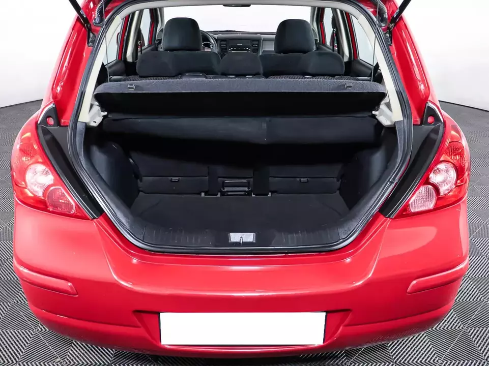 Nissan Tiida, фото №10